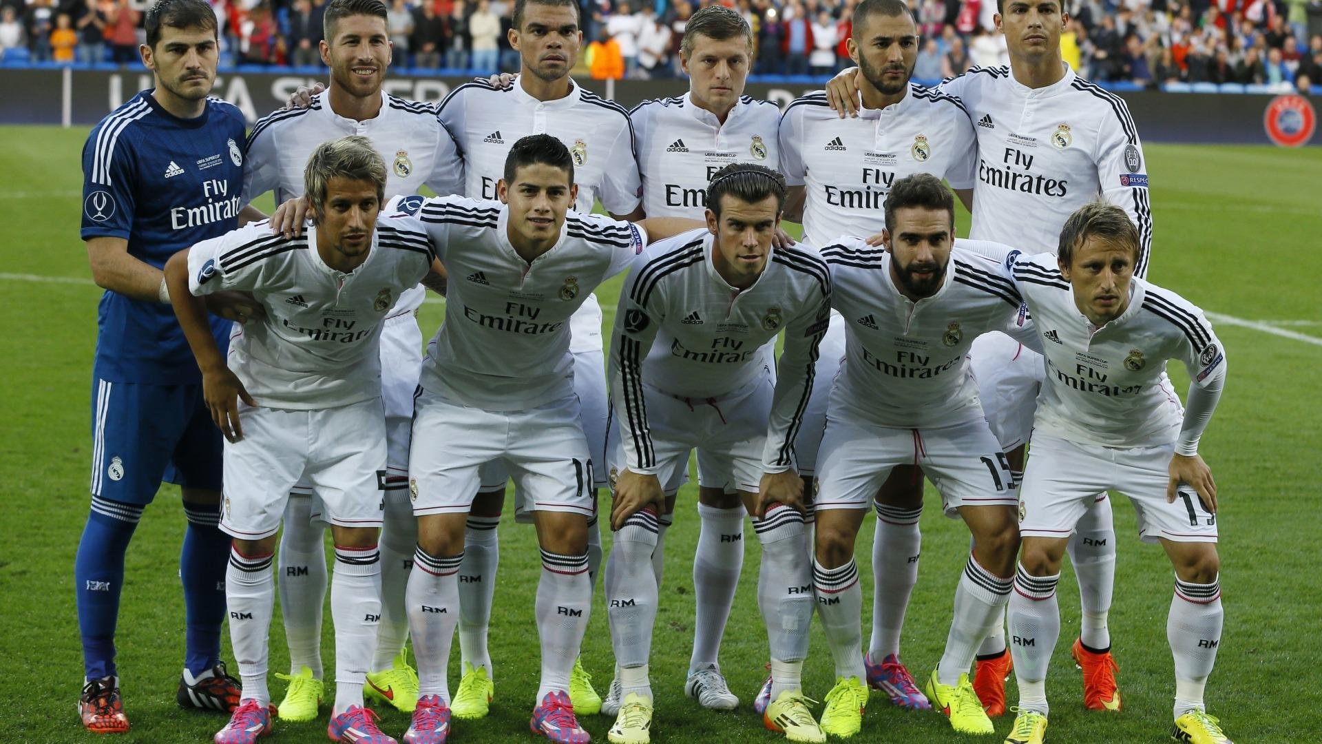 米兰真人-传控型中场是否更适合面对高压对抗型对手，传控打法和防守反击