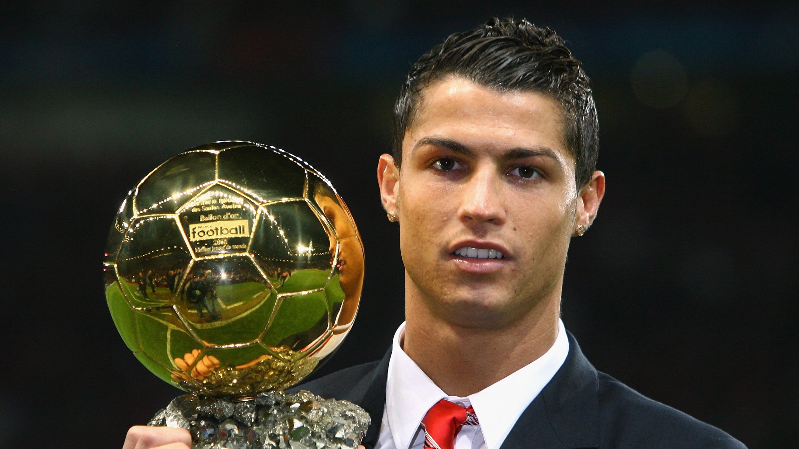 世界杯媒体中心运行平稳 全球记者对设施赞不绝口